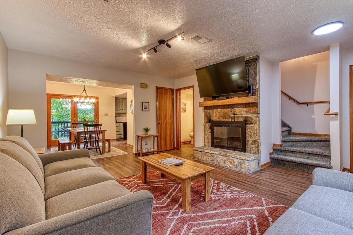 Pinecrest Townhomes-1King-2Queen Unit-Renovated Pigeon Forge Bagian luar foto