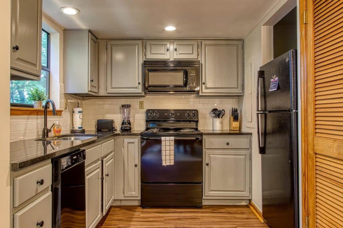 Pinecrest Townhomes-1King-2Queen Unit-Renovated Pigeon Forge Bagian luar foto
