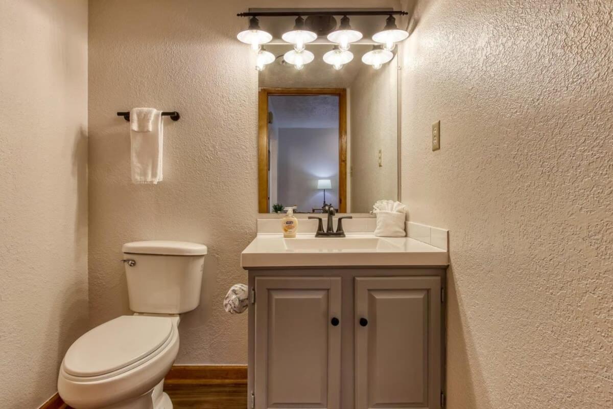 Pinecrest Townhomes-1King-2Queen Unit-Renovated Pigeon Forge Bagian luar foto