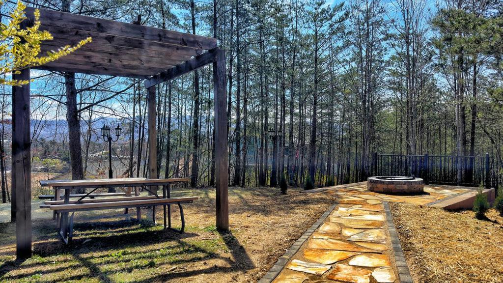 Pinecrest Townhomes-1King-2Queen Unit-Renovated Pigeon Forge Bagian luar foto