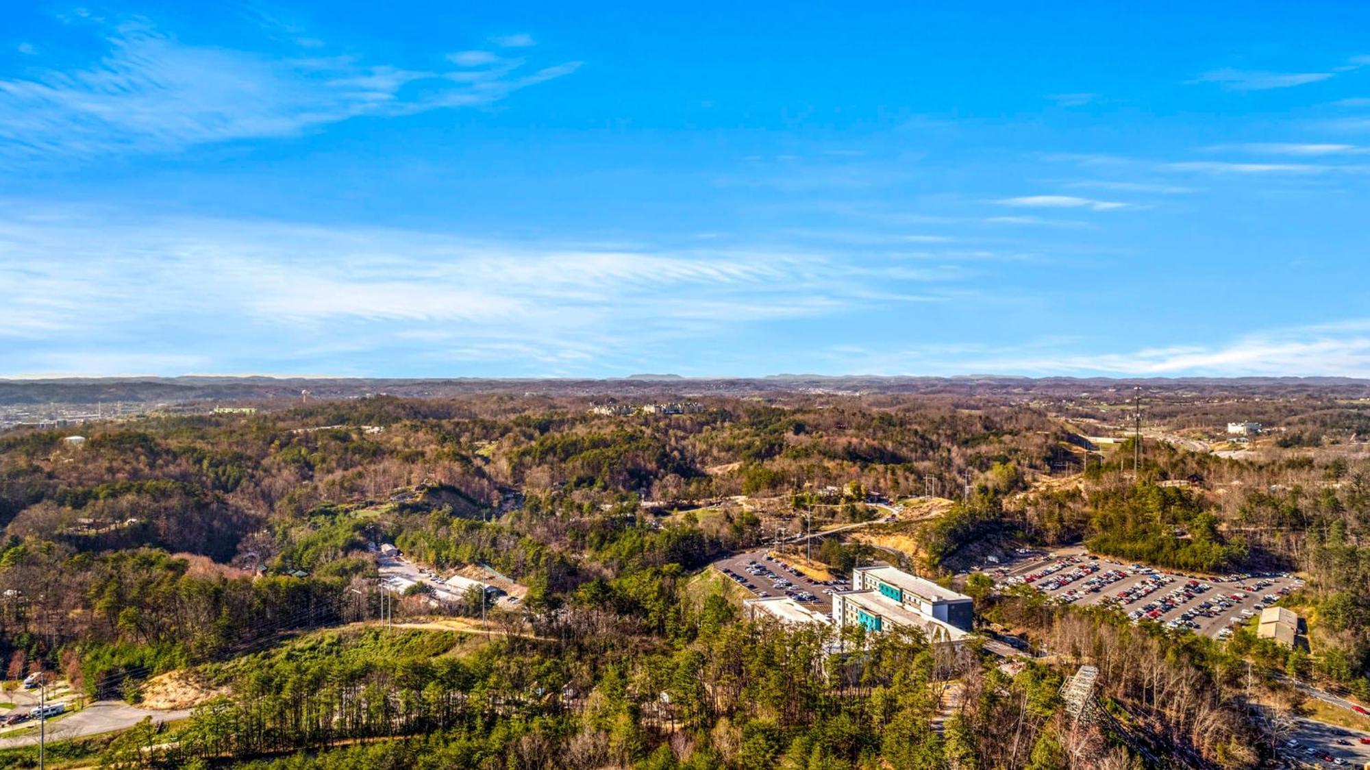Pinecrest Townhomes-1King-2Queen Unit-Renovated Pigeon Forge Bagian luar foto
